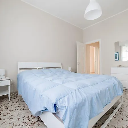 Apartment Alessandro 38 *